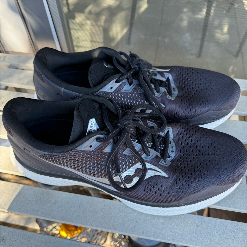Saucony Men’s triumph 18